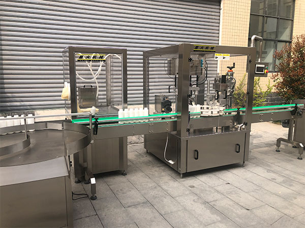 消毒液灌裝旋蓋機