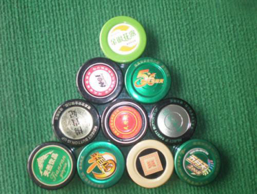 全自動辣椒醬灌裝真空旋蓋一體機